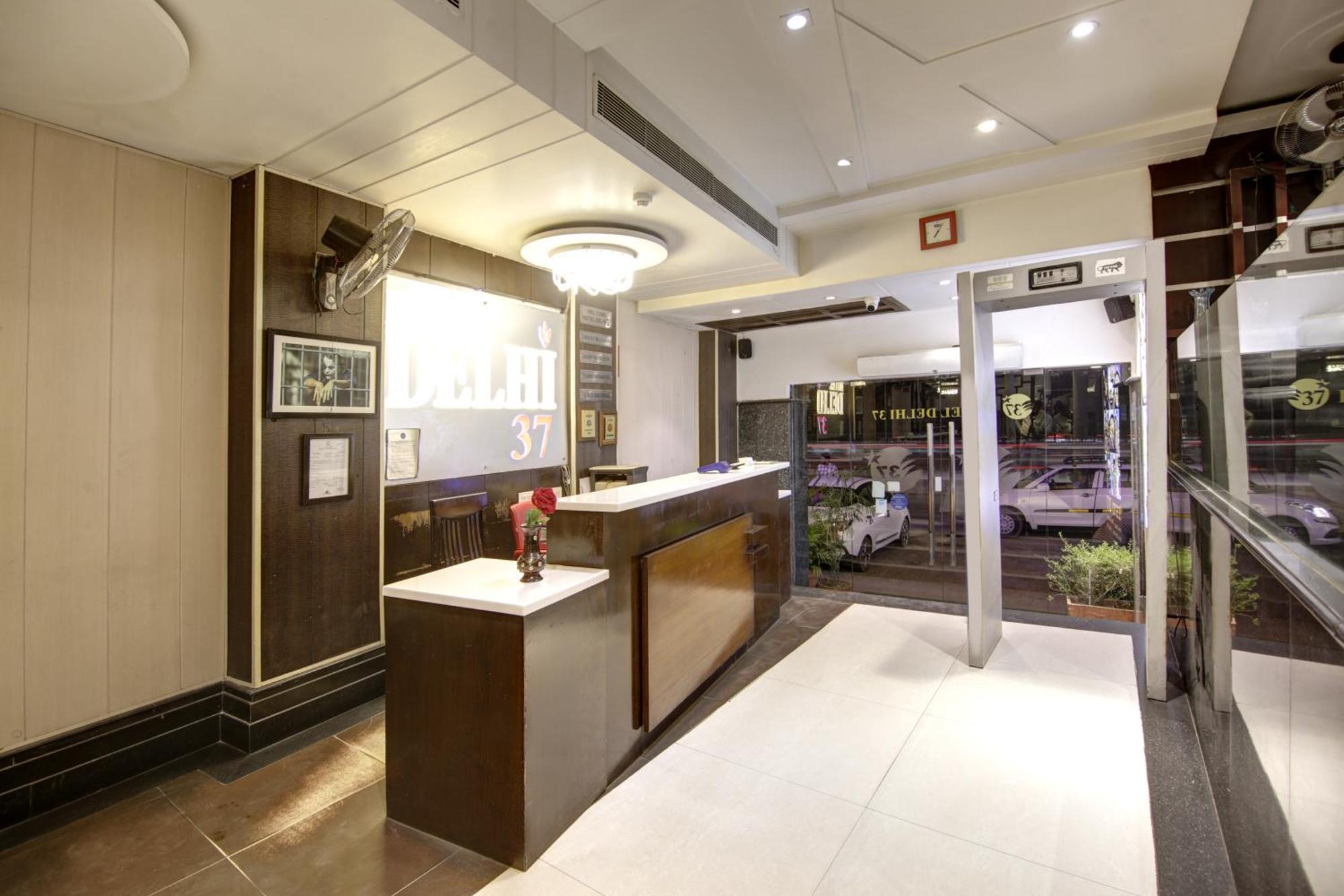 Hotel Delhi 37 By Star Group Near Delhi Airport นิวเดลี ภายนอก รูปภาพ