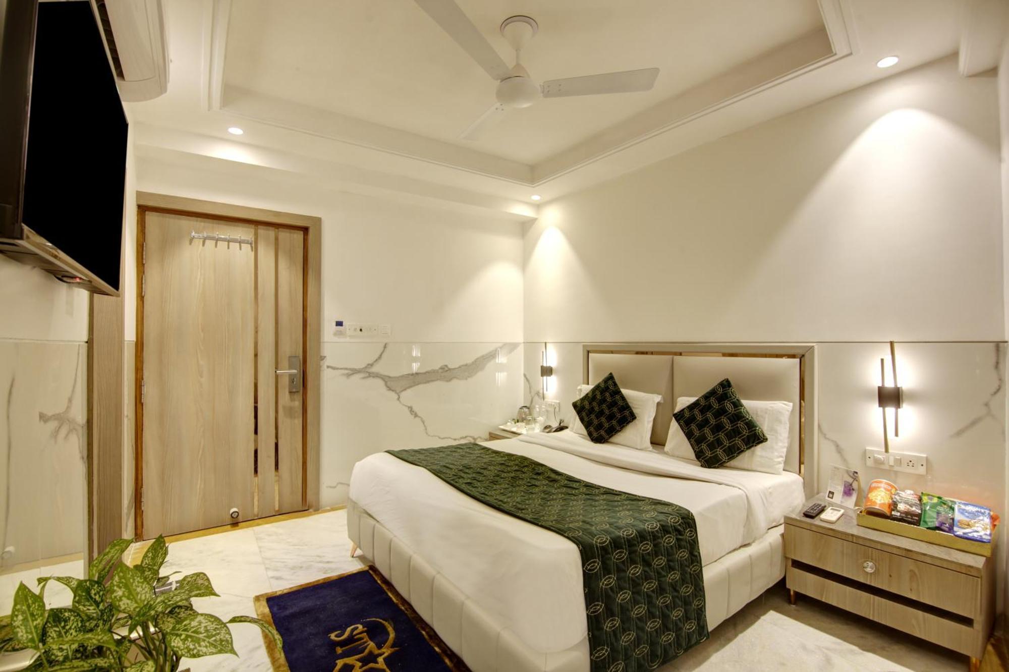 Hotel Delhi 37 By Star Group Near Delhi Airport นิวเดลี ภายนอก รูปภาพ